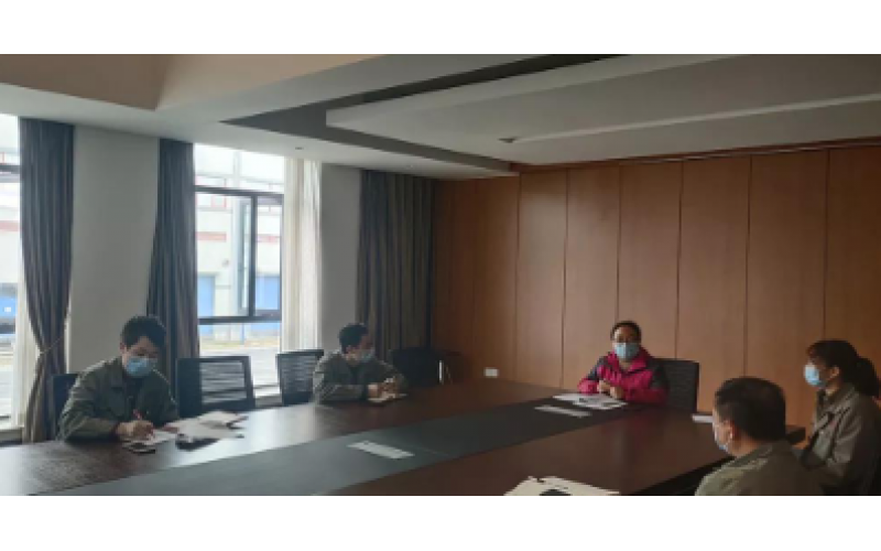 黨旗下，他們用奉獻(xiàn)編織阻擊疫情防護(hù)網(wǎng)